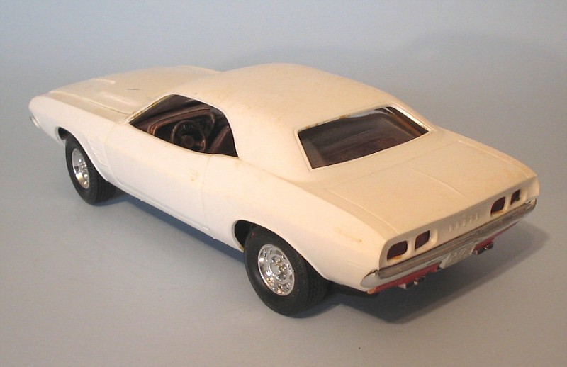 Lindberg 72 Dodge Challenger - Car Kit News & Reviews - Model Cars ...