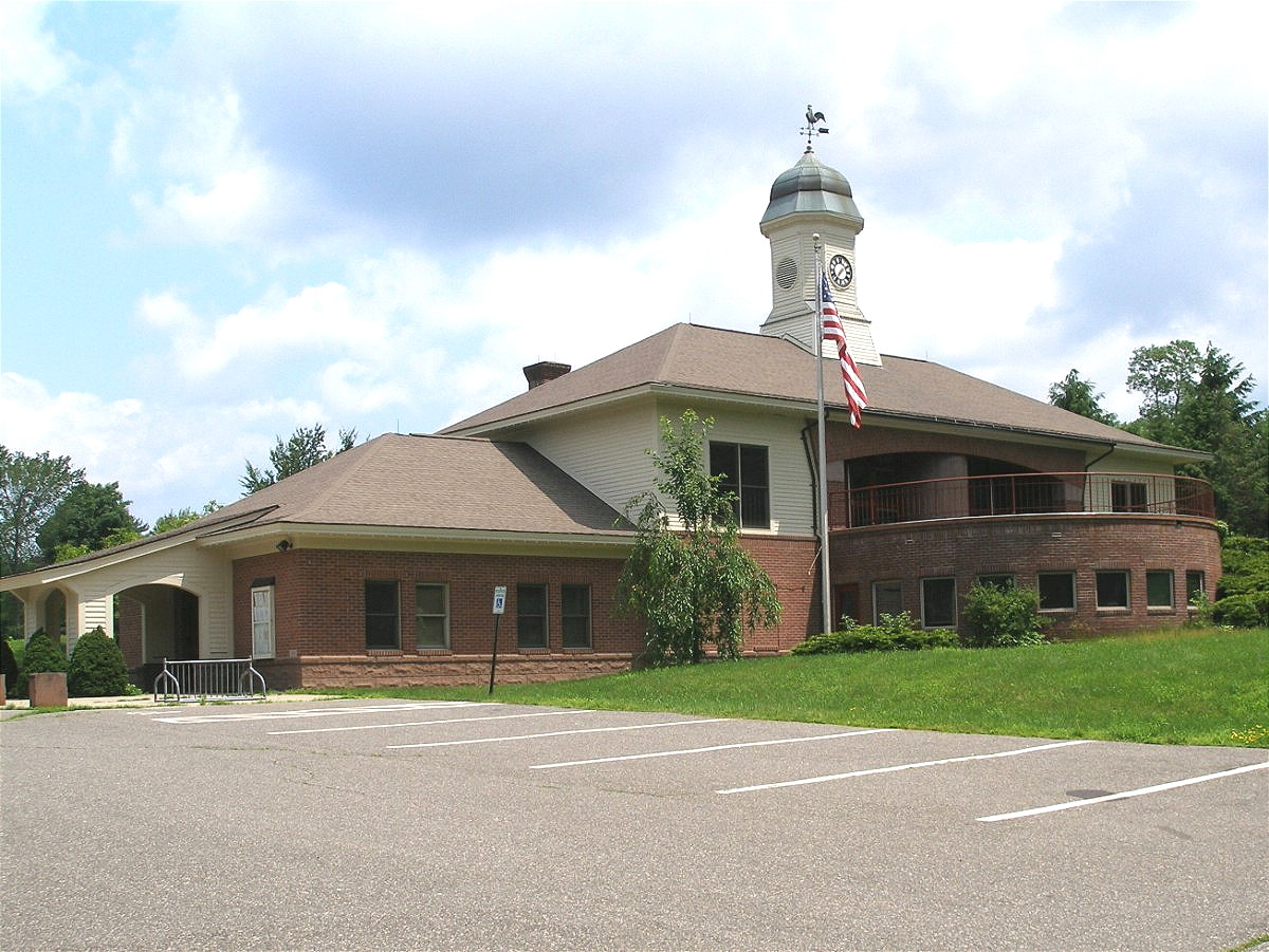 Photo BANTAM BOROUGH HALL.jpg LITCHFIELD BANTAM MILTON