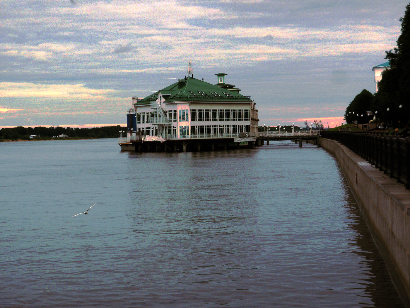 The Volga quay 