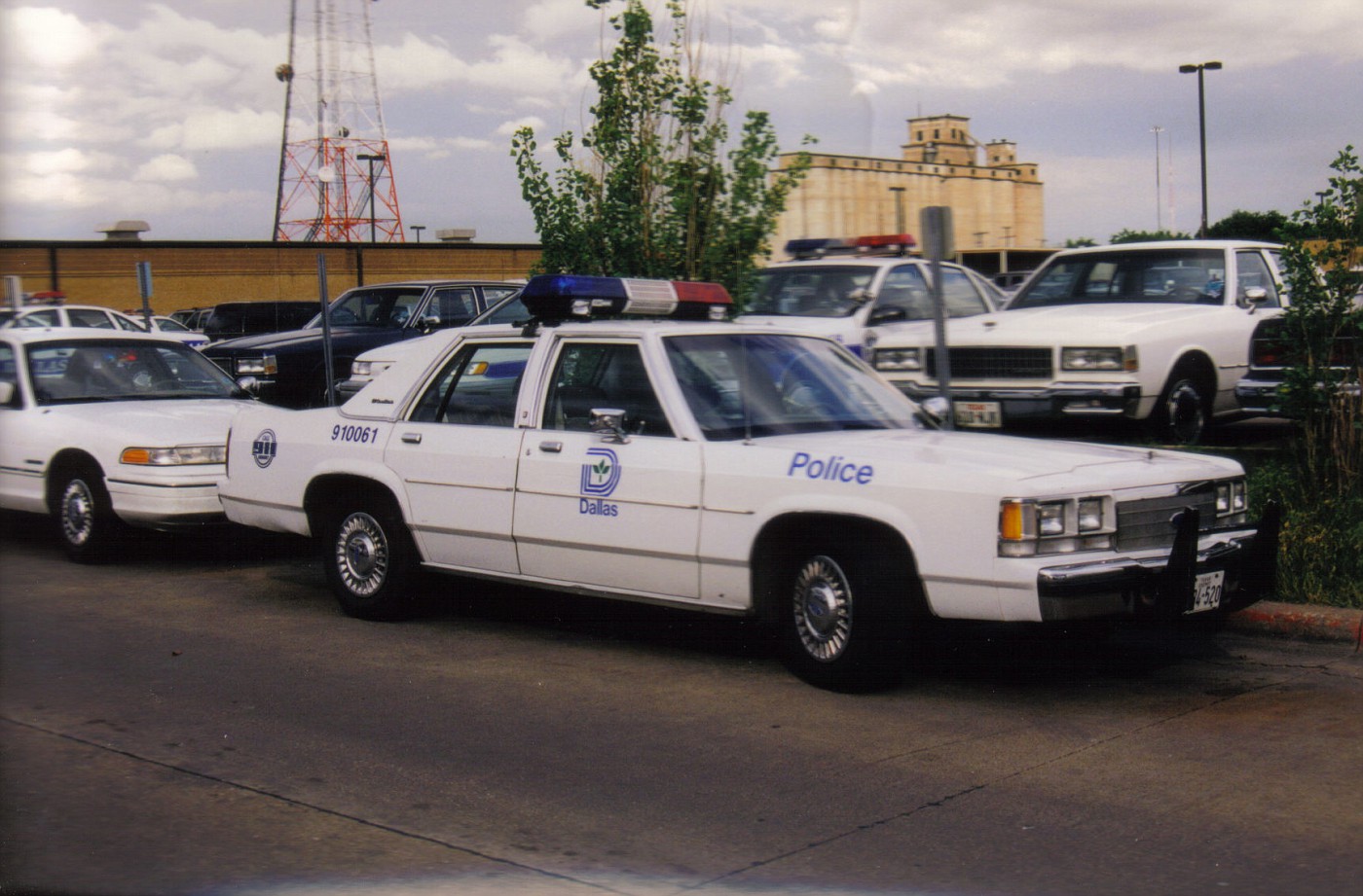 copcar dot com The home of the American Police Car Photo Archives