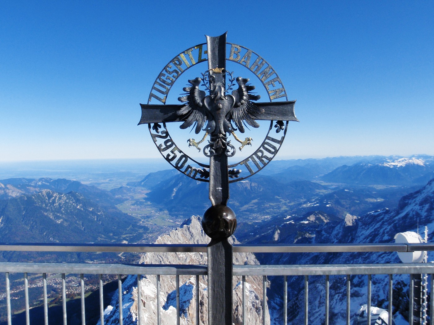Tiroler Gipfelkreuz - Höhe 2950 m