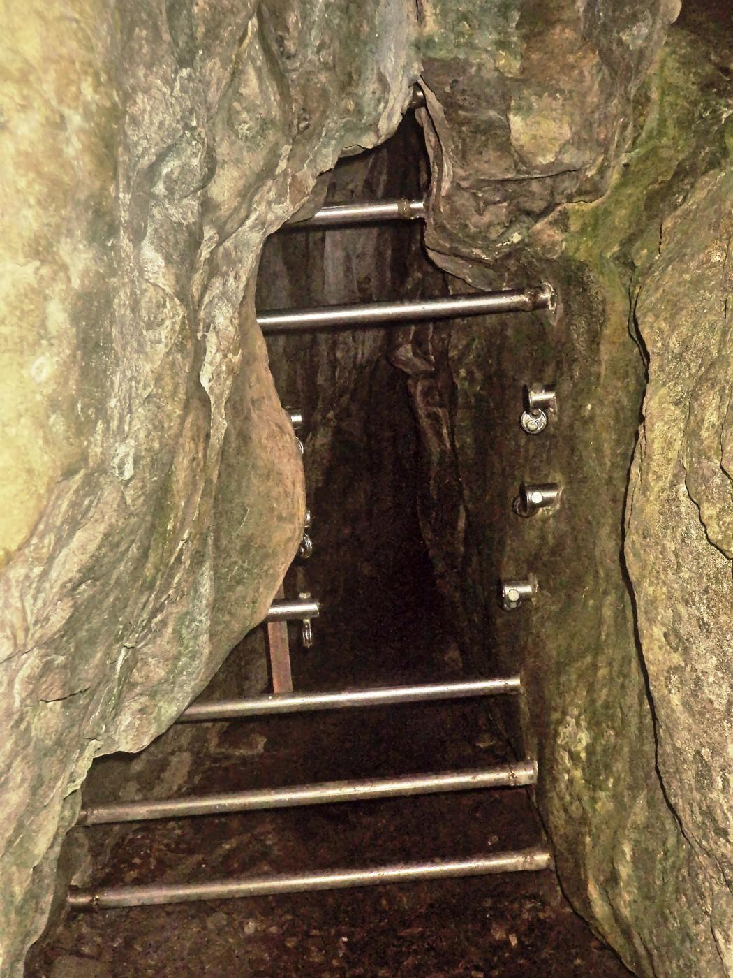 Rothesteinhöhle
