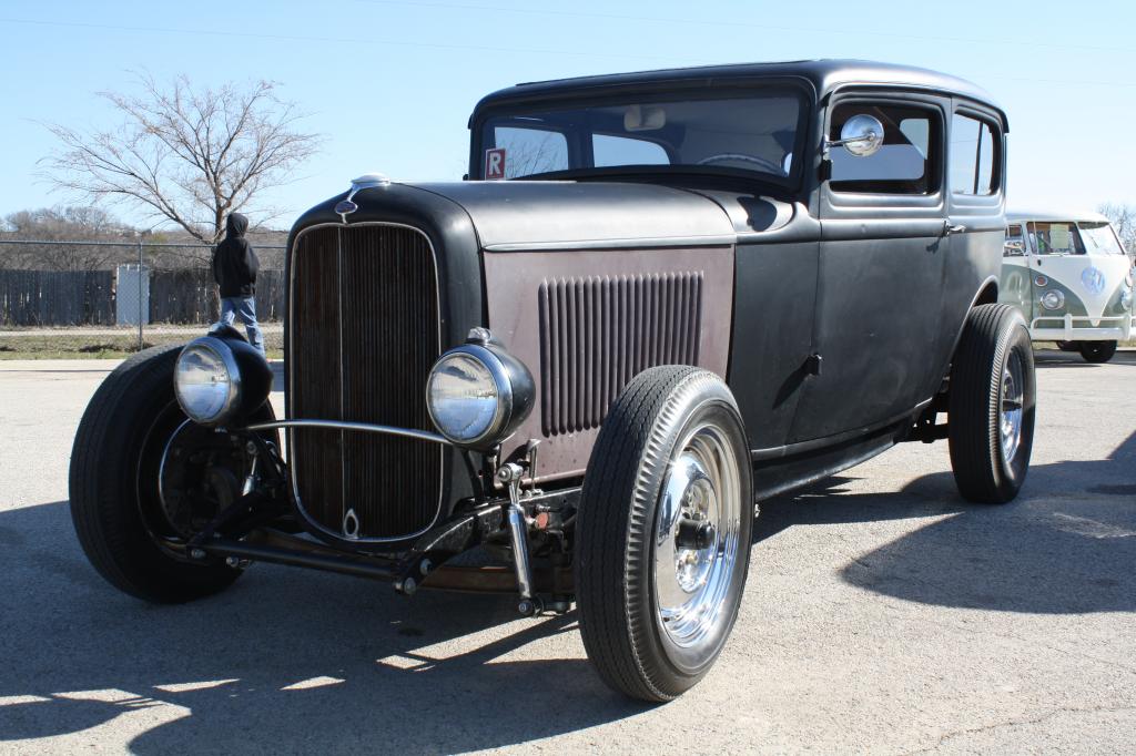 Photo: DEUCE SEDAN (1) | 1932 FORD SEDANS album | LOUD-PEDAL | Fotki ...