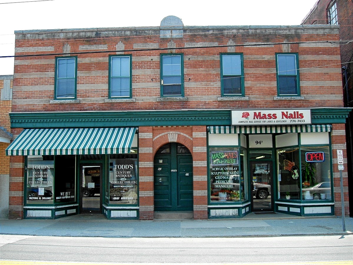 Photo DANIELSON DAVIS BUILDING 1919 KILLINGLY DANIELSON, CT