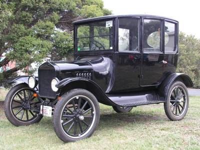 Photo: 1920 Ford Model T Center Door Sedan d | 1908 to 1927 Ford model ...