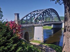 Hindenburgbrücke über die Weser