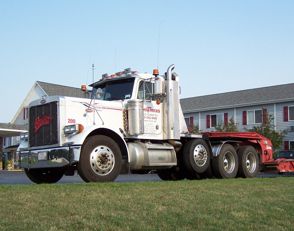 Photo: peterbilt379daycab.jpg | Various Peterbilt Photos album ...