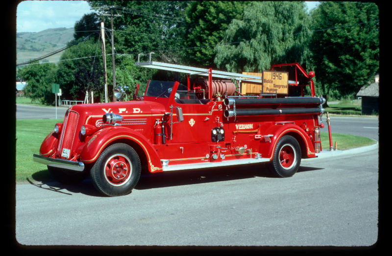 Photo Vernon BC Canada 1946 Bickle Seagrave pumper Canadian Fire
