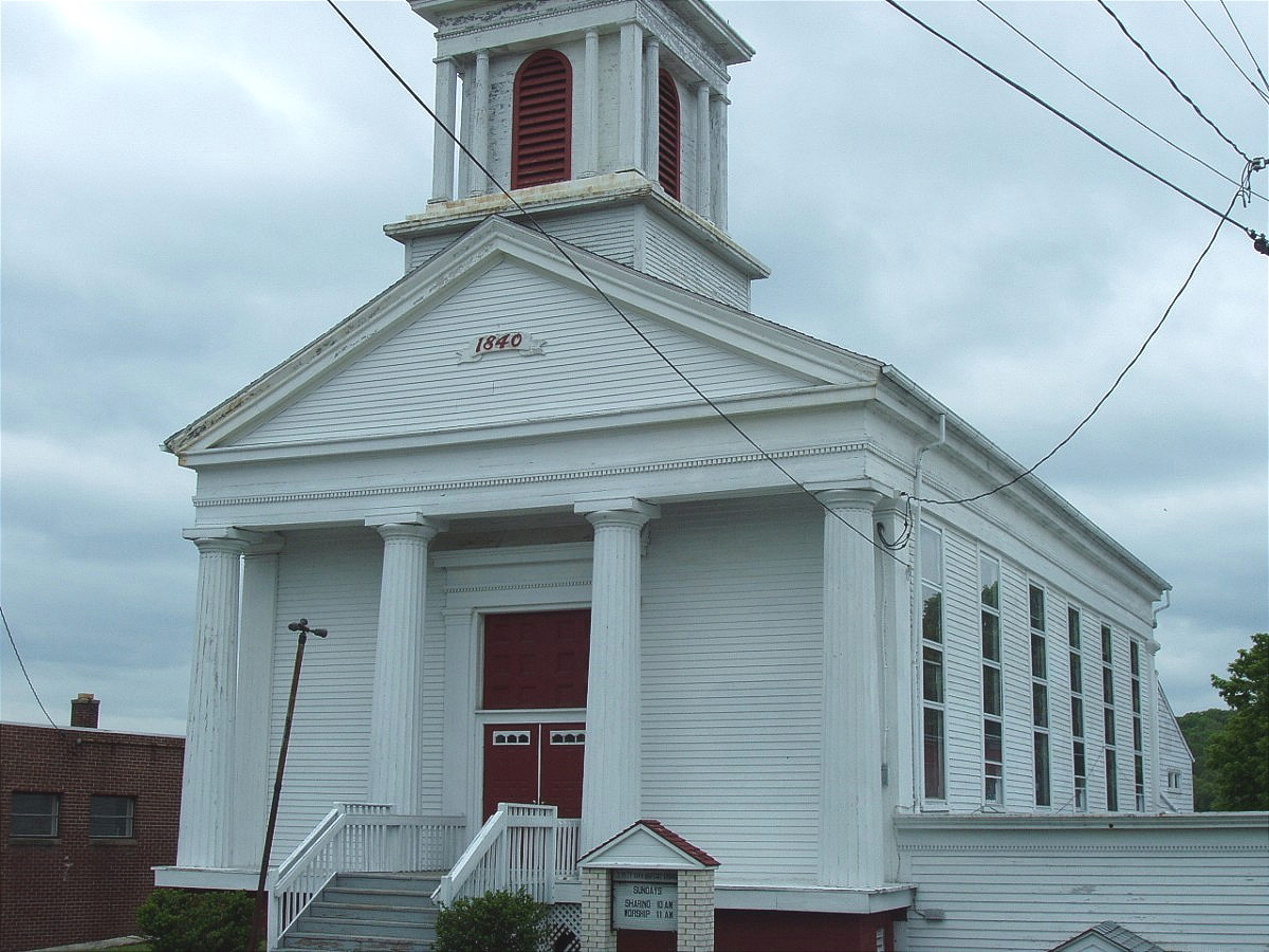 Photo JEWETT CITY BAPTIST CHURCH 1840.jpg GRISWOLD JEWETT CITY