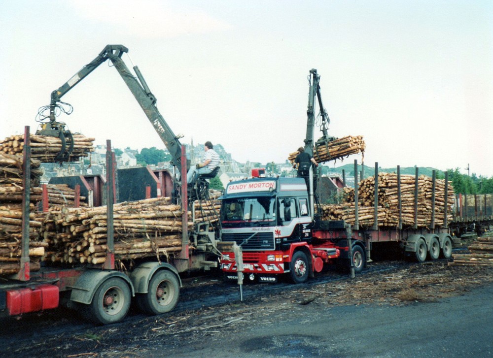 Sandy Morton (Timber Haulage), Balbeggie, Perth, Perthshire. album Brian Edgar
