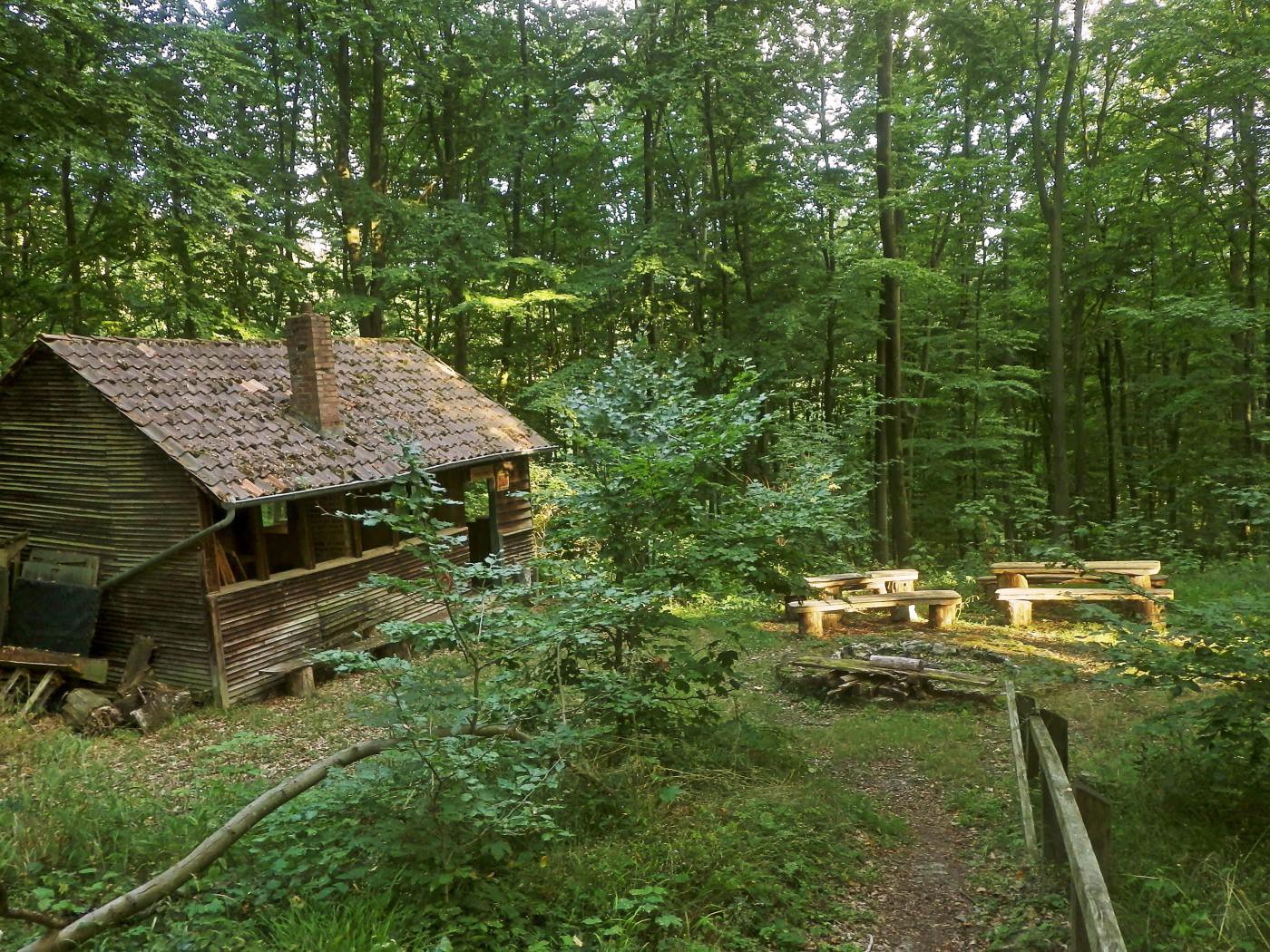 Schutzhütte Tröen-Grund