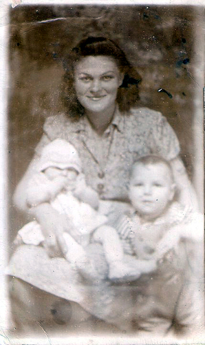 40-Mamaw Aree, Aunt Pat and Uncle Del