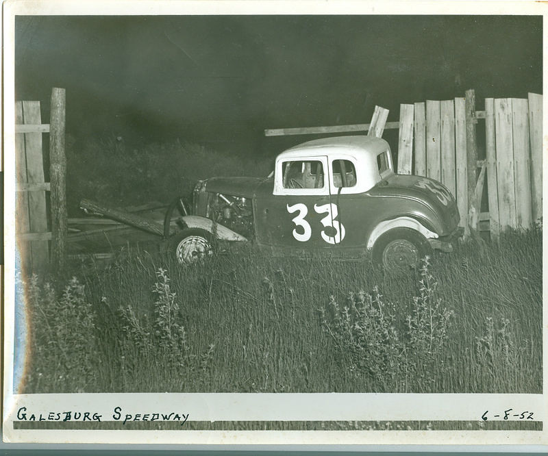 Photo GALESBURG MICHIGAN RACEWAY A TRIBUTE TO 90 YRS OF THE 32 FORD
