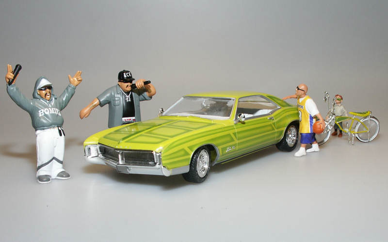 Photo: 1966 Buick Riviera Lowrider 30 | AMT '66 Riviera