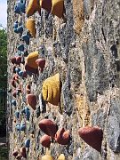 Kletterwand am Aussichtsturm