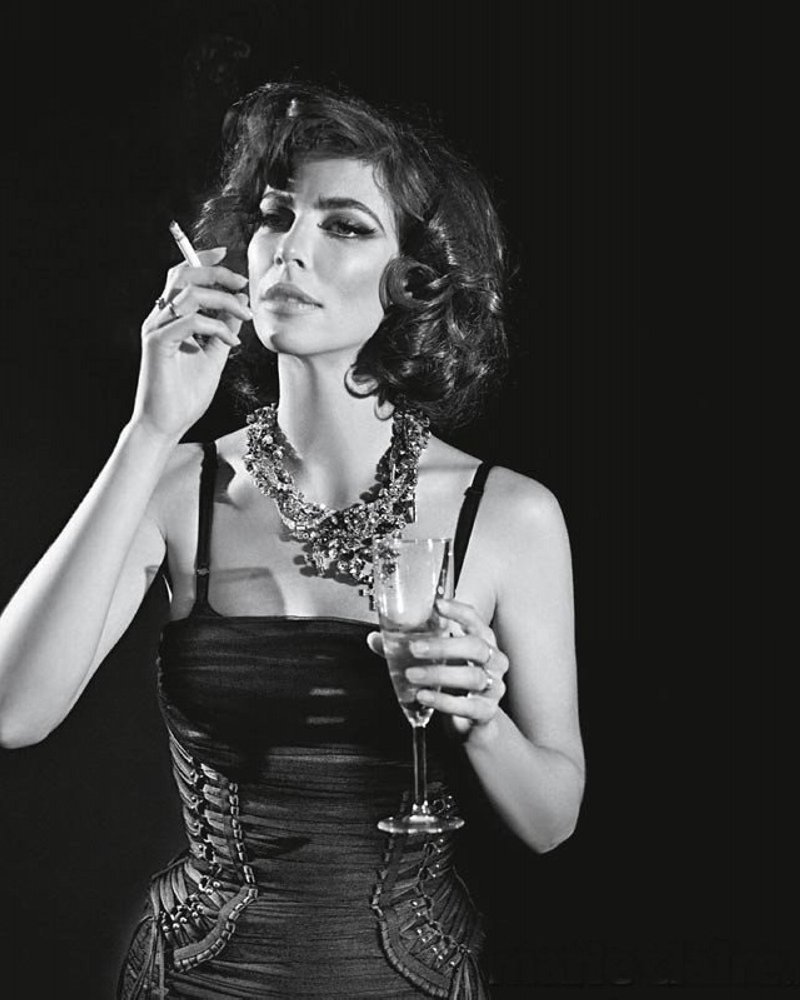 anna mouglalis cigarette Photo: Anna Mouglalis settembre | Actors album | Don