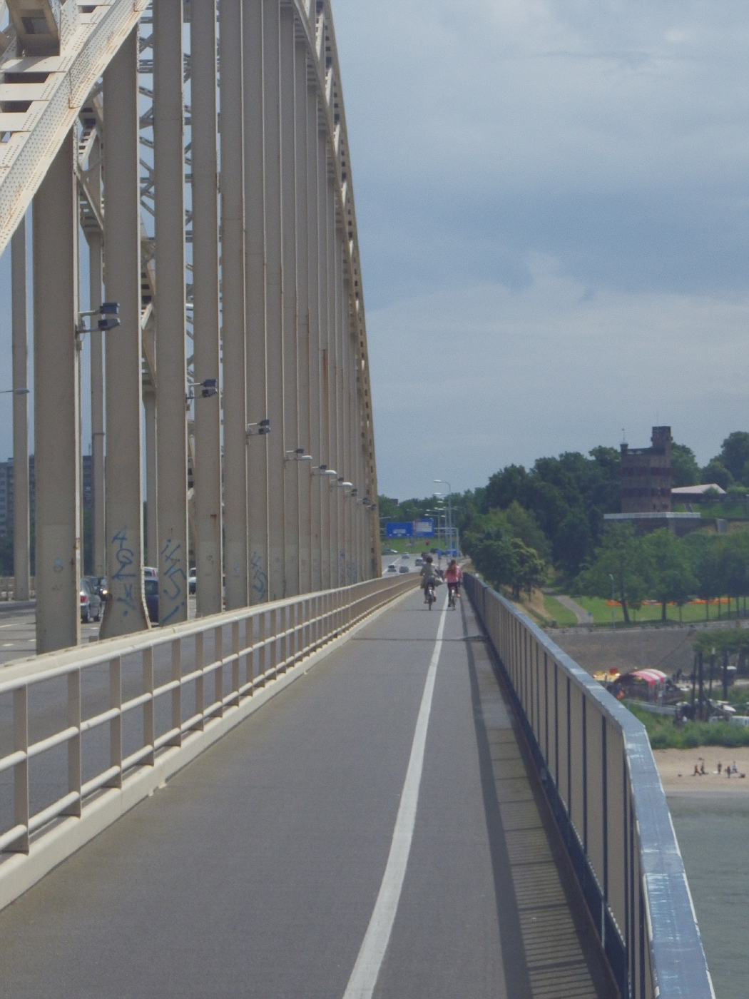 Waalbrücke